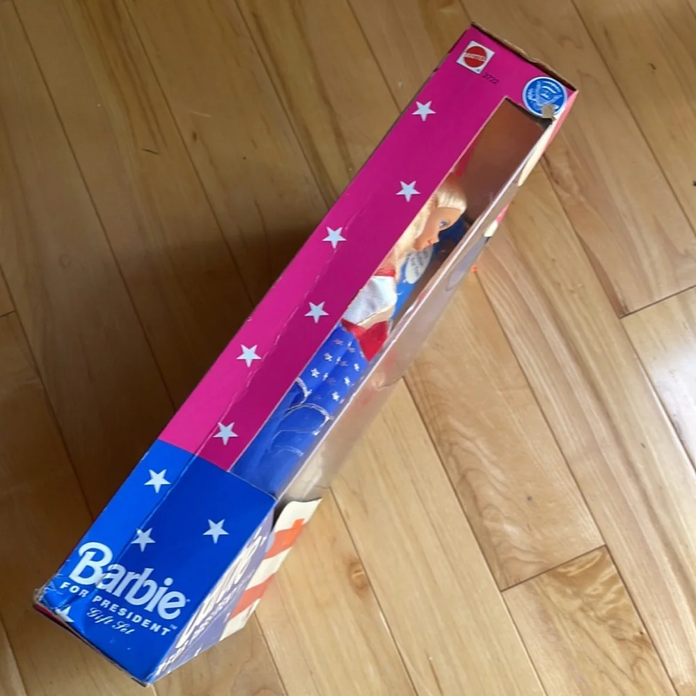 NRFB Vintage 🇺🇸 Barbie For President Gift Set 🇺🇸 - Picture 8 of 12